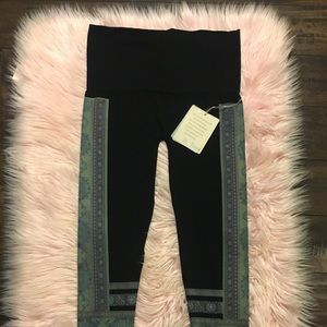 M. Rena’s High waisted Crop Printed Leggings